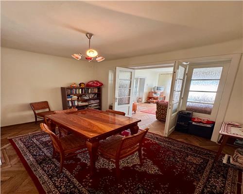 Casa 3 camere plus dependinte, in Ploiesti, zona Cantacuzino.