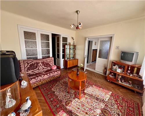 Casa 3 camere plus dependinte, in Ploiesti, zona Cantacuzino.