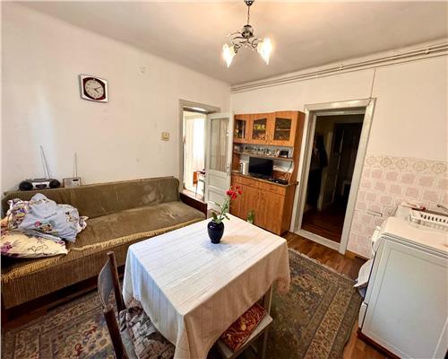 Casa 3 camere plus dependinte, in Ploiesti, zona Cantacuzino.