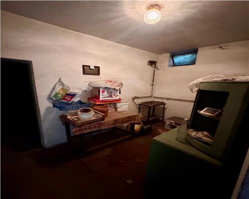 Casa 3 camere plus dependinte, in Ploiesti, zona Cantacuzino.