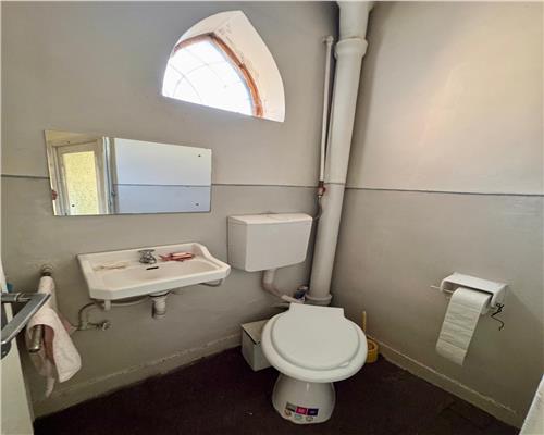 Casa 3 camere plus dependinte, in Ploiesti, zona Cantacuzino.