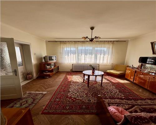 Casa 3 camere plus dependinte, in Ploiesti, zona Cantacuzino.