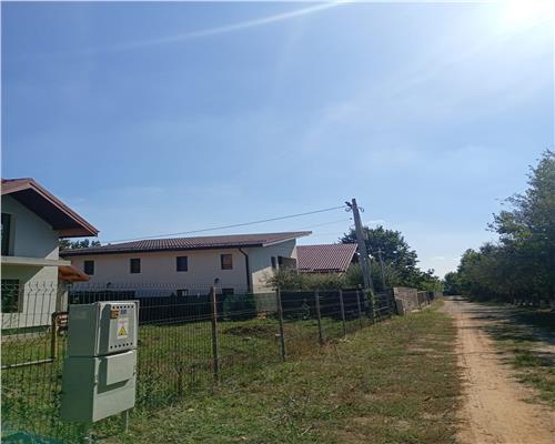 Vanzare teren intravilan 572 mp, deschidere 16m, Baicoi