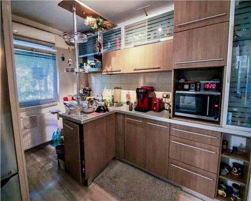 Inchiriere apartament 4 camere, zona 9 mai, Ploiesti