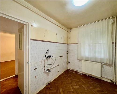 Apartament 2 camere, confort 1 circular,zona Vest, Ploiesti.