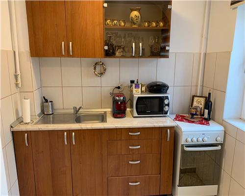 Inchiriere apartament 2 camere, decomandat, zona Vest Baraolt, Ploiesti