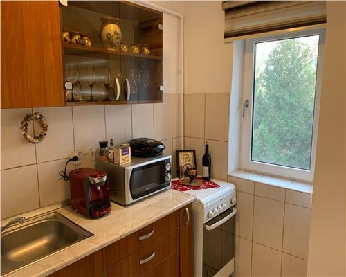 Inchiriere apartament 2 camere, decomandat, zona Vest Baraolt, Ploiesti
