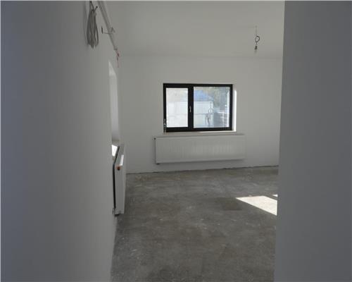 Casa P+M, 4 camere, 215mp, Comuna Plopu