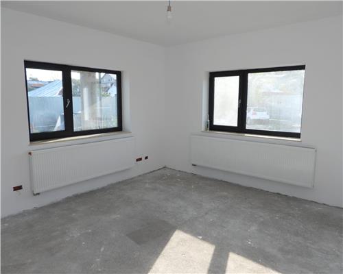 Casa P+M, 4 camere, 215mp, Comuna Plopu