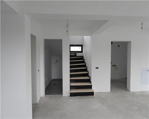 Casa P+M, 4 camere, 215mp, Comuna Plopu