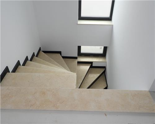 Casa P+M, 4 camere, 215mp, Comuna Plopu
