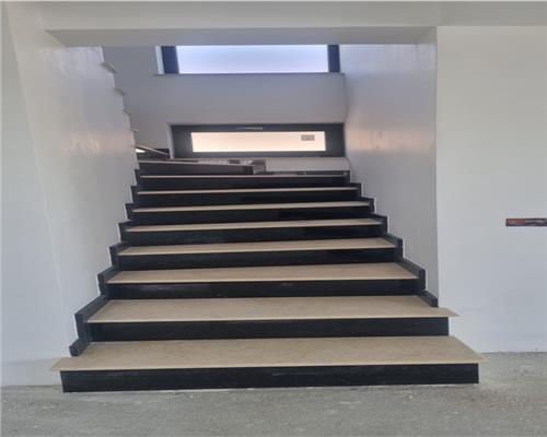 Casa P+M, 4 camere, 215mp, Comuna Plopu
