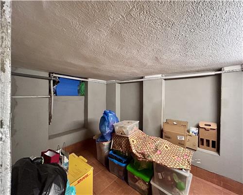 Casa 5 camere, P+M, partial mobilata, 2 garaje, In Ploiesti, zona Mihai Bravu