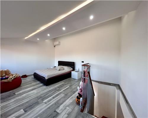 Casa 5 camere, P+M, partial mobilata, 2 garaje, In Ploiesti, zona Mihai Bravu