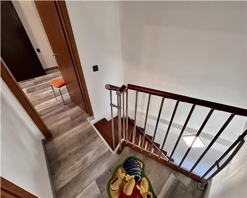 Casa 5 camere, P+M, partial mobilata, 2 garaje, In Ploiesti, zona Mihai Bravu