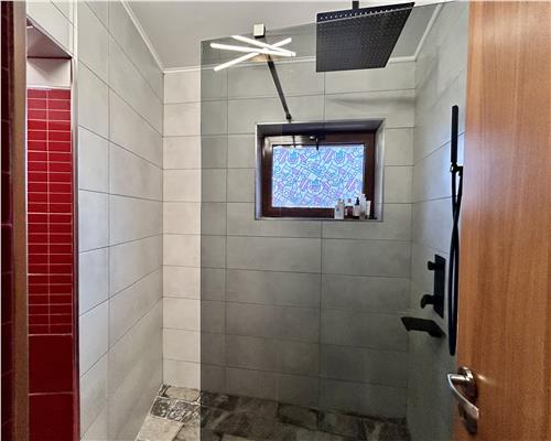 Casa 5 camere, P+M, partial mobilata, 2 garaje, In Ploiesti, zona Mihai Bravu