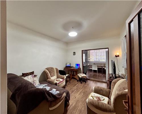 Vanzare casa 6 camere, in Baicoi, teren 1800 MP