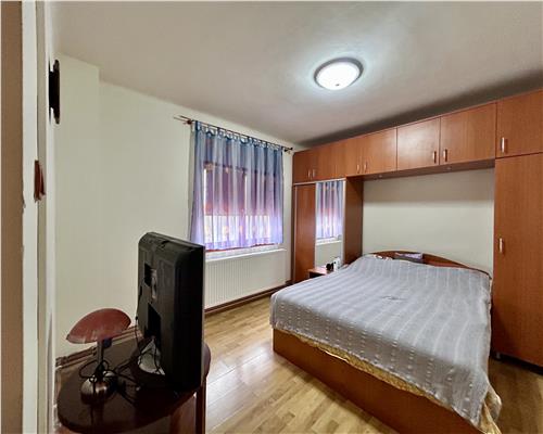 Vanzare casa 6 camere, in Baicoi, teren 1800 MP