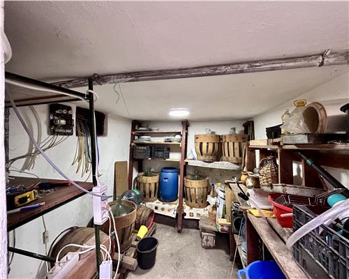 Vanzare casa 6 camere, in Baicoi, teren 1800 MP