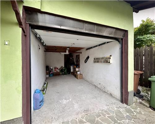 Vanzare casa 6 camere, in Baicoi, teren 1800 MP