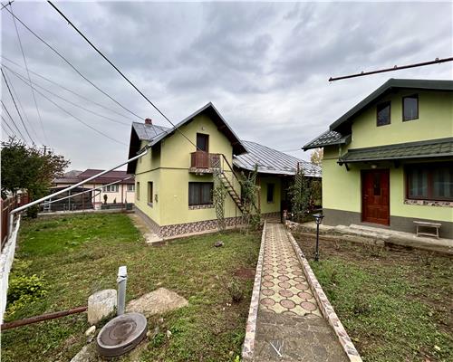 Vanzare casa 6 camere, in Baicoi, teren 1800 MP