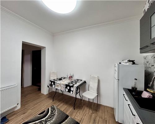 Casa cu 5 camere, P+M, 2 bai, acces auto 2 strazi, Ploiesti, zona Andrei Muresanu