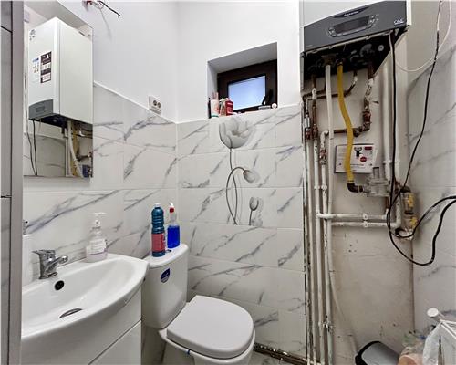 Casa cu 5 camere, P+M, 2 bai, acces auto 2 strazi, Ploiesti, zona Andrei Muresanu
