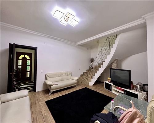 Casa cu 5 camere, P+M, 2 bai, acces auto 2 strazi, Ploiesti, zona Andrei Muresanu