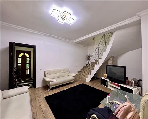 Casa cu 5 camere, P+M, 2 bai, acces auto 2 strazi, Ploiesti, zona Andrei Muresanu