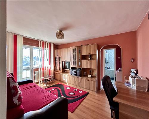 Apartament cu 2 camere, semidecomandat, Ploiesti, Vest I