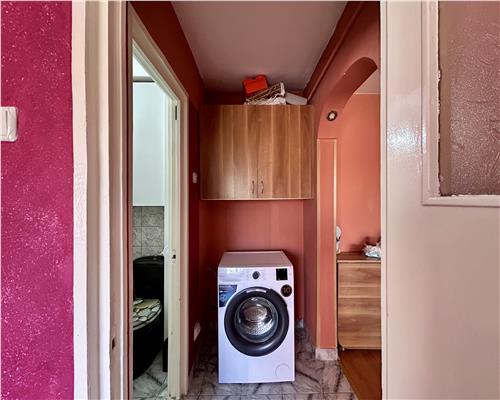 Apartament cu 2 camere, semidecomandat, Ploiesti, Vest I