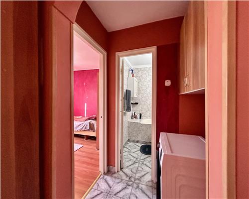Apartament cu 2 camere, semidecomandat, Ploiesti, Vest I