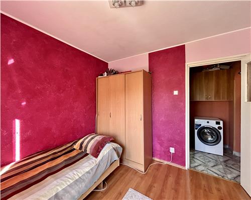 Apartament cu 2 camere, semidecomandat, Ploiesti, Vest I