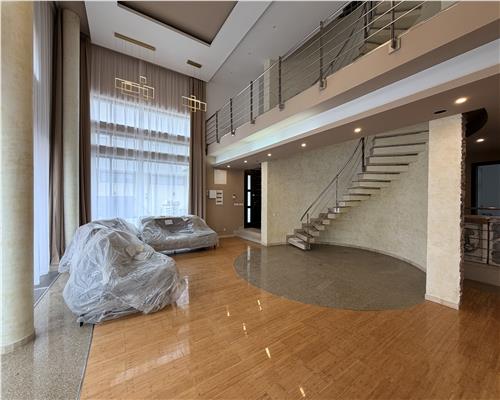 Vila P+1+M, 9 camere, 600 mp, stradal Pipera