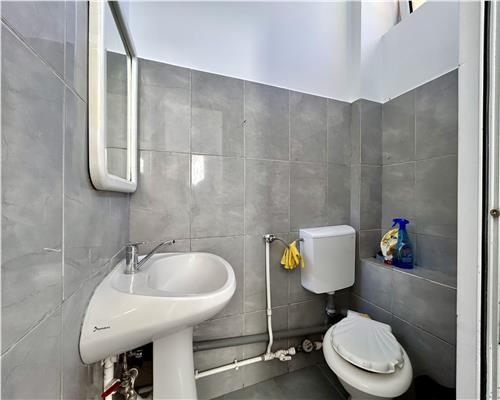 Spatiu Comercial Ultracentral, 211 mp, Ploiesti