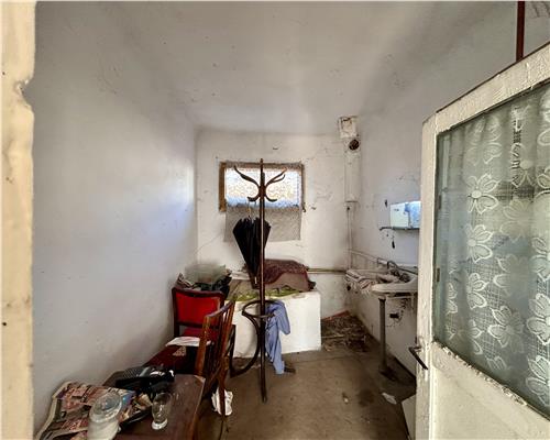 Casa 4 camere, 141 MP + Anexa 39 MP, pe DN1