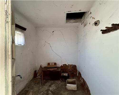 Casa 4 camere, 141 MP + Anexa 39 MP, pe DN1