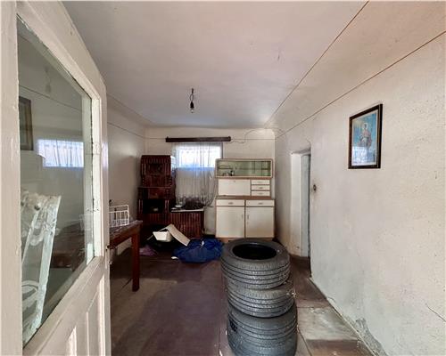 Casa 4 camere, 141 MP + Anexa 39 MP, pe DN1