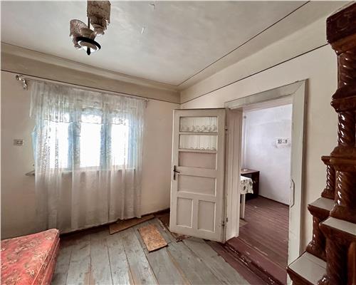 Casa 4 camere, 141 MP + Anexa 39 MP, pe DN1