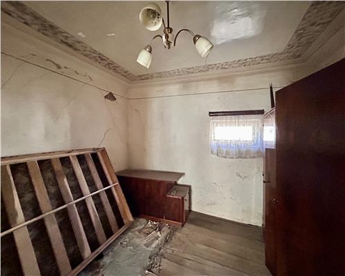 Casa 4 camere, 141 MP + Anexa 39 MP, pe DN1