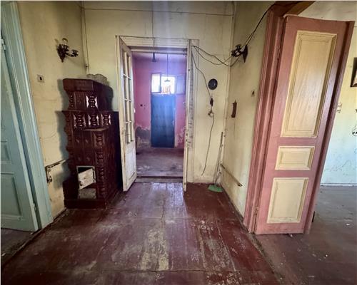 Casa 4 camere, 2 intrari, Ploiest, Bd. Castanilor