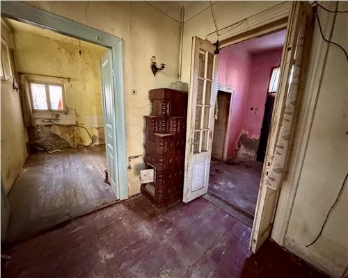 Casa 4 camere, 2 intrari, Ploiest, Bd. Castanilor