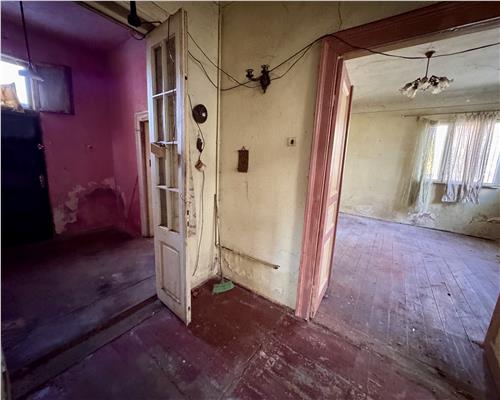 Casa 4 camere, 2 intrari, Ploiest, Bd. Castanilor