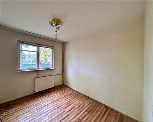 Apartament 3 camere semidecomandat, Aurora Vest, Ploiesti