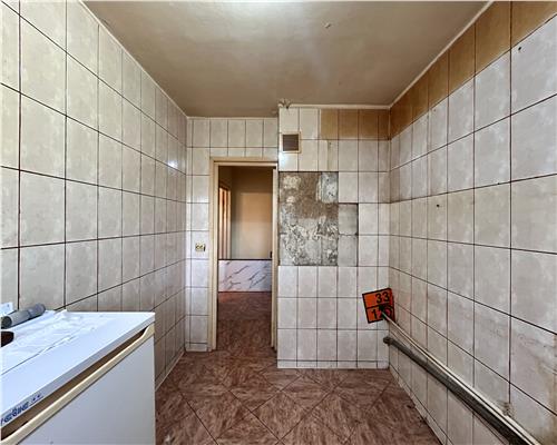 Apartament 3 camere semidecomandat, Aurora Vest, Ploiesti