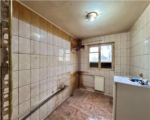 Apartament 3 camere semidecomandat, Aurora Vest, Ploiesti