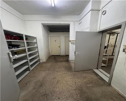 Spatiu comercial la parter de bloc, in Ploiesti, zona Bd. Bucuresti