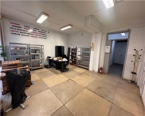 Spatiu comercial la parter de bloc, in Ploiesti, zona Bd. Bucuresti