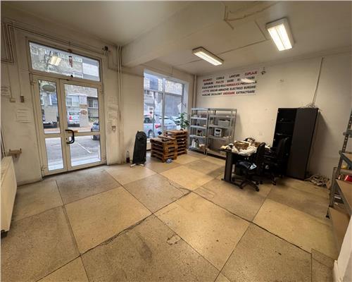 Spatiu comercial la parter de bloc, in Ploiesti, zona Bd. Bucuresti