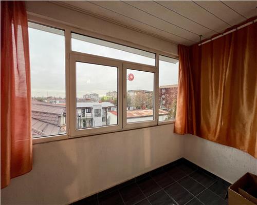 Inchiriere 3 camere central ,recent renovat, Ploiesti